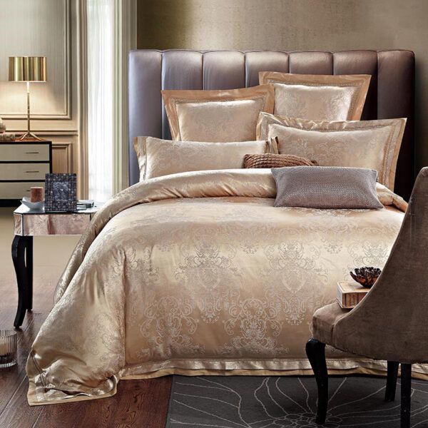 4-Piece Set Of European-Style Luxury Light Luxury Bedding - Image 6