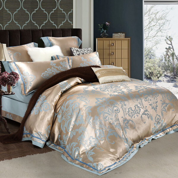 4-Piece Set Of European-Style Luxury Light Luxury Bedding - Image 9