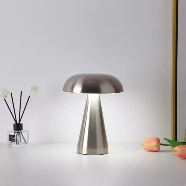 Creative Retro European Bar Table Lamp Rechargeable Dining Table Small Night Lamp - Image 4