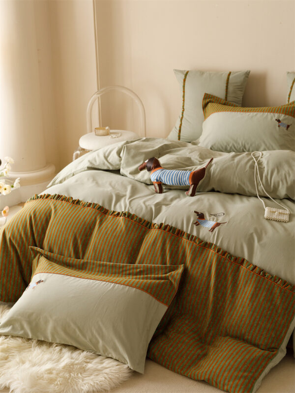 120 Brushed Four-piece Set Embroidered Cotton Quilt Cover Bedding - Image 3