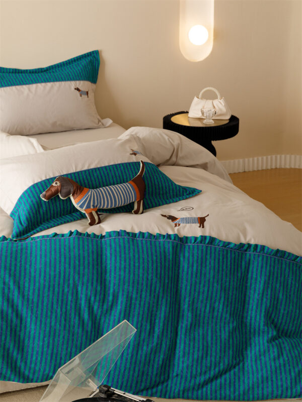 120 Brushed Four-piece Set Embroidered Cotton Quilt Cover Bedding - Image 10