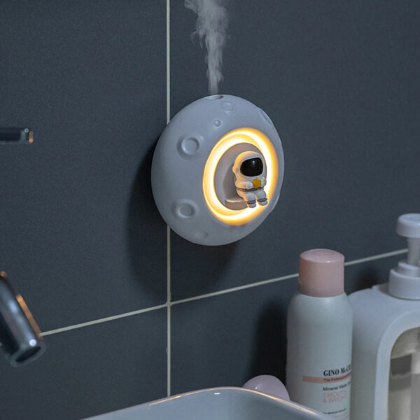 Astronaut Night Light Air Humidifier USB Rechargeable Mist Aromatherapy Water Diffuser With Led Light Astronaut Humidificador - Image 5