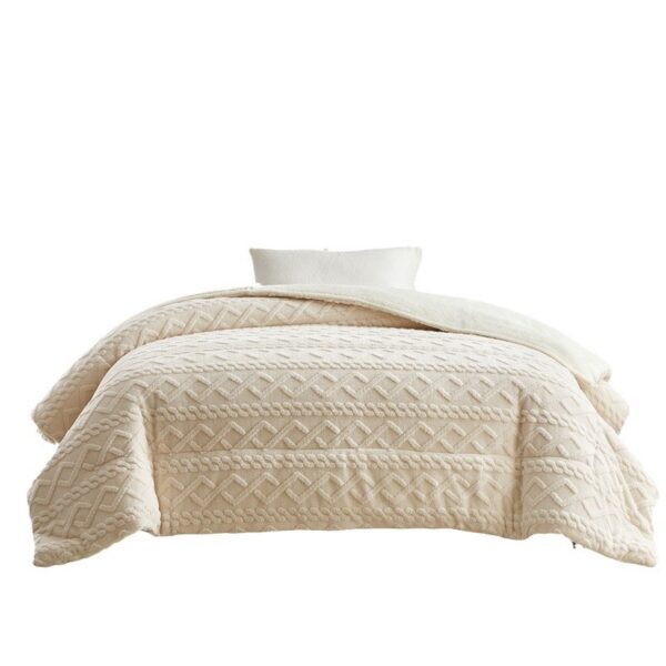 Coral Flannel Winter Polyester Blanket - Image 5