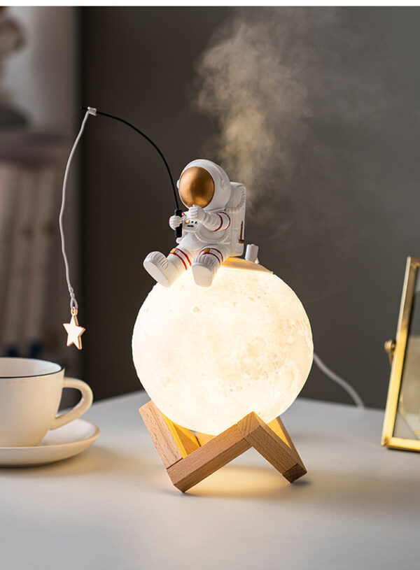 Astronaut Figurines Home Decoration Resin Space Man Miniature Night Light Humidifier Cold Fog Machine Accessories - Image 5