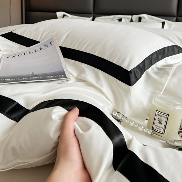 4pcs Elegant Black & White Quilted Bedding Set - Soft Polyester, Machine Washable, Zip Closure, All-Season Comfort, Perfect Gift for Luxury Home Decor, Machine Washable Comfort|Minimalist Aesthetic|Zippered Comforter - Image 6